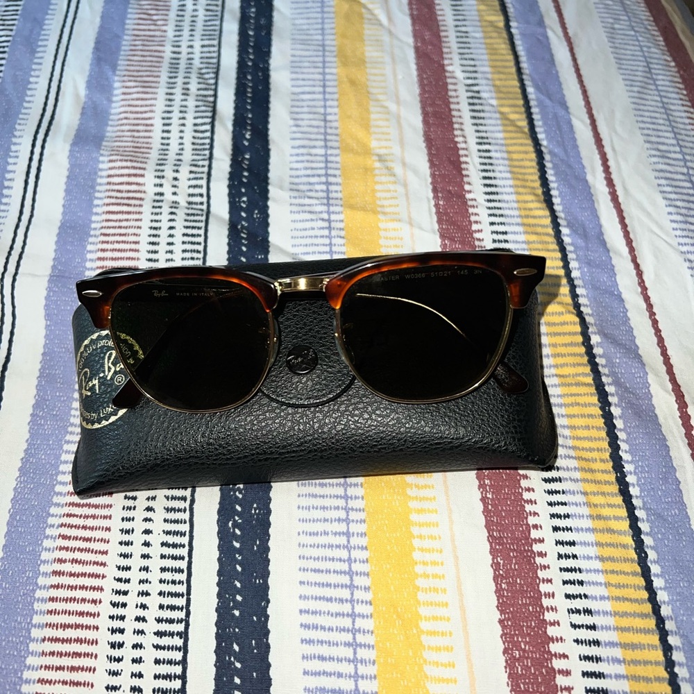 Ray-Ban 3016 Clubmaster Classic